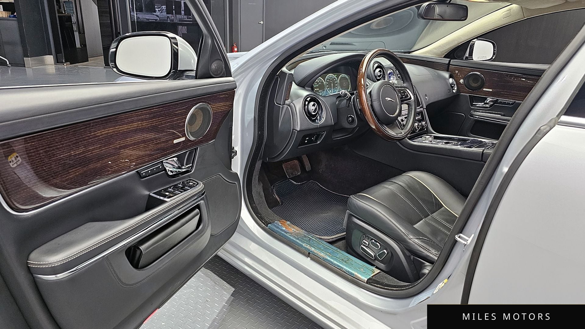 Jaguar All New XJ 2012 — миниатюра 11