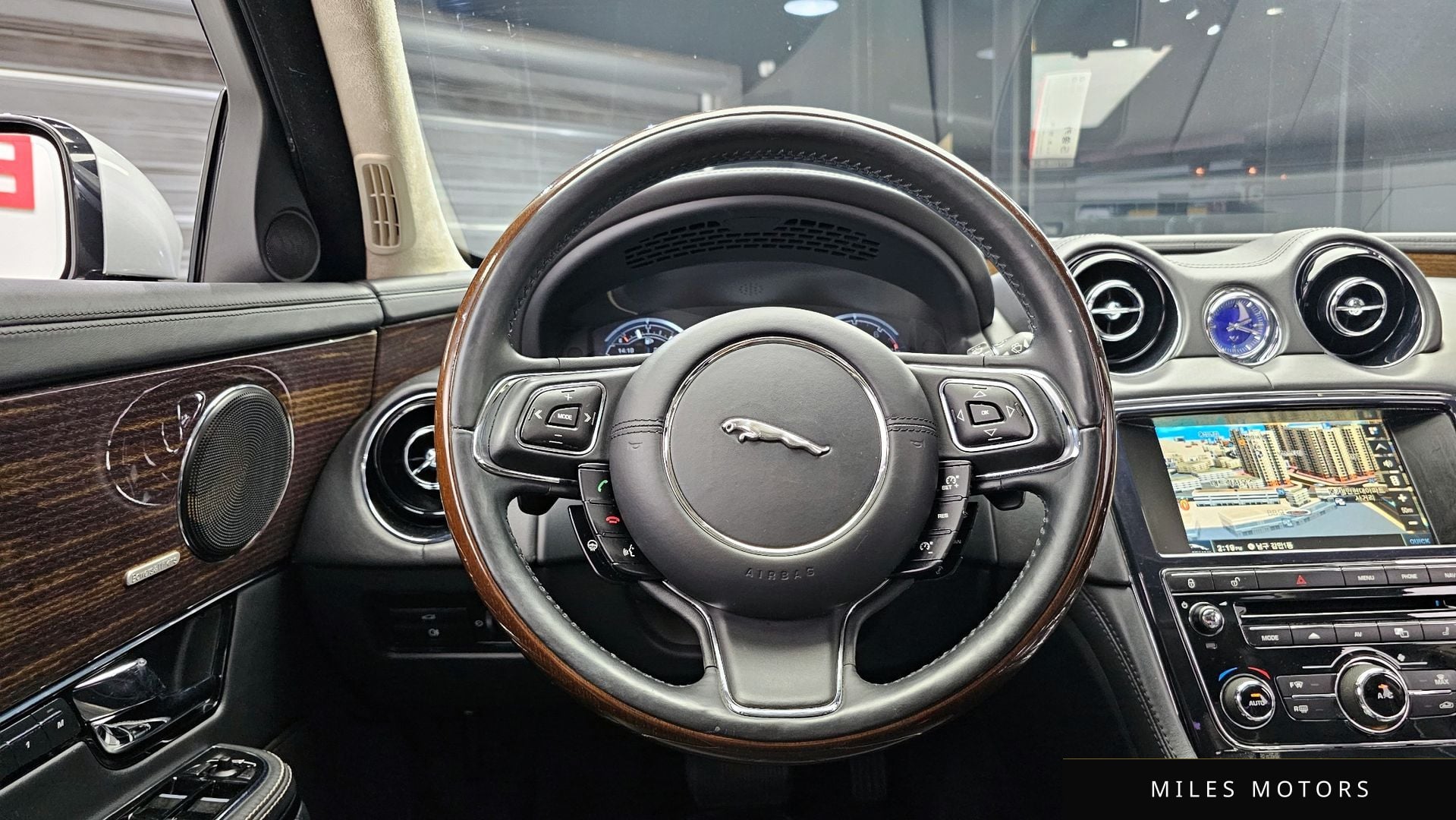 Jaguar All New XJ 2012 — миниатюра 13
