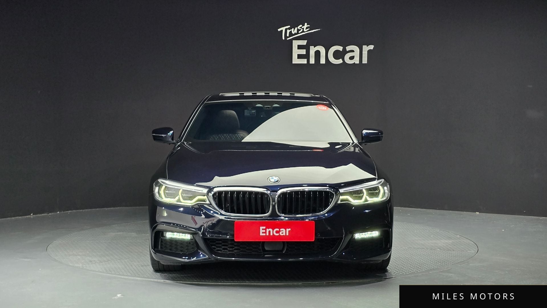 BMW 5 Series (G30) 2020 — миниатюра 3