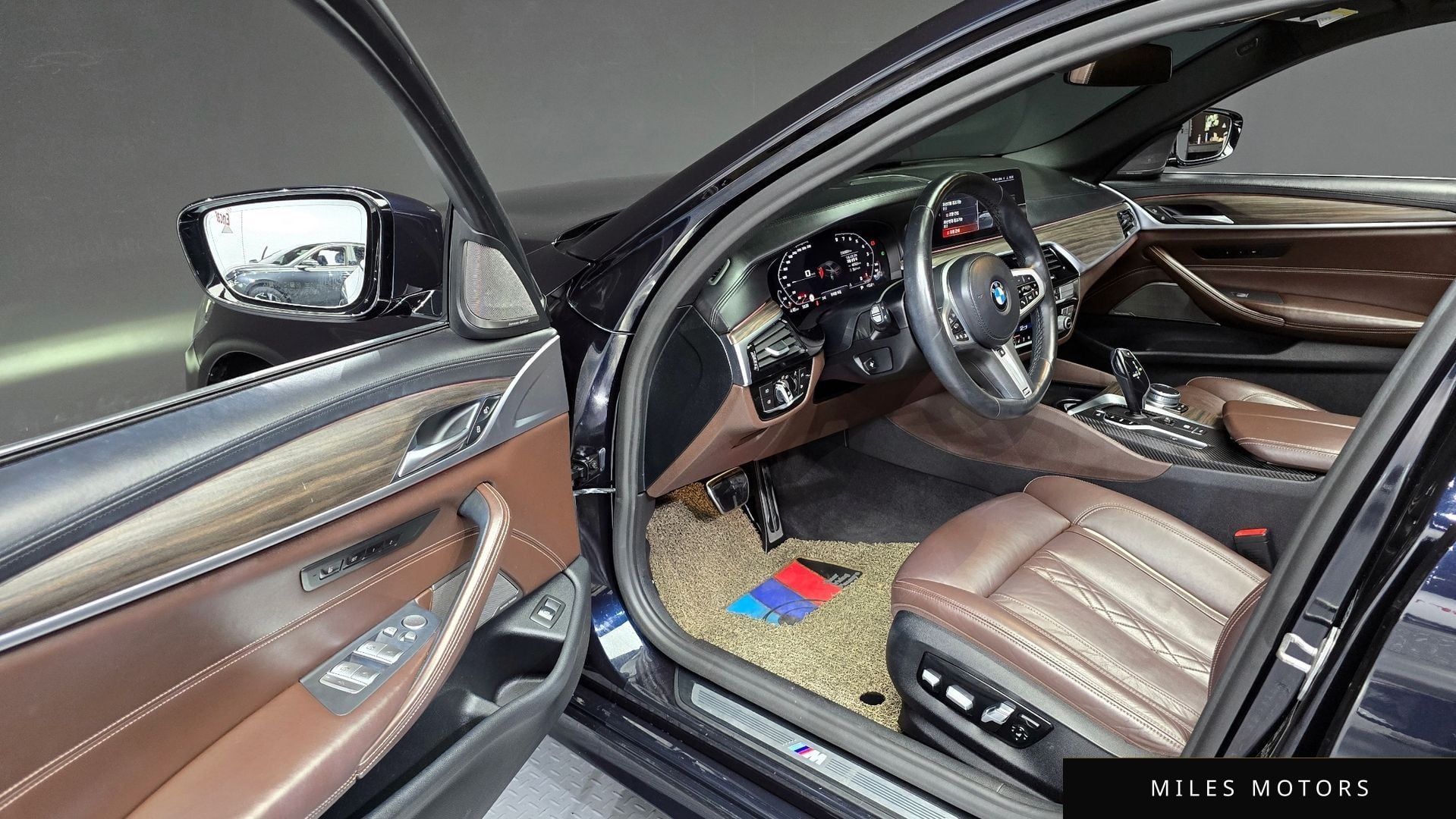 BMW 5 Series (G30) 2020 — миниатюра 10