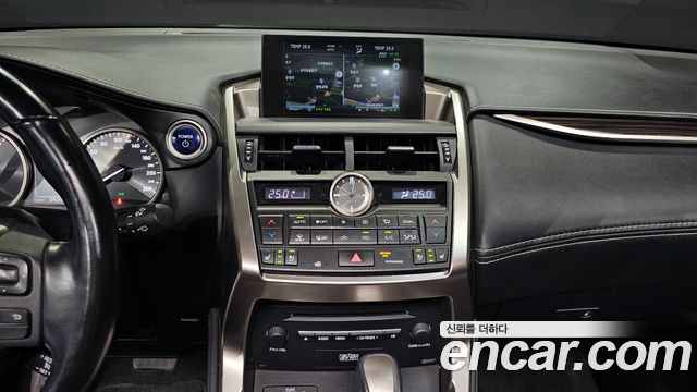 Лексус NX300h 2017 — миниатюра 14