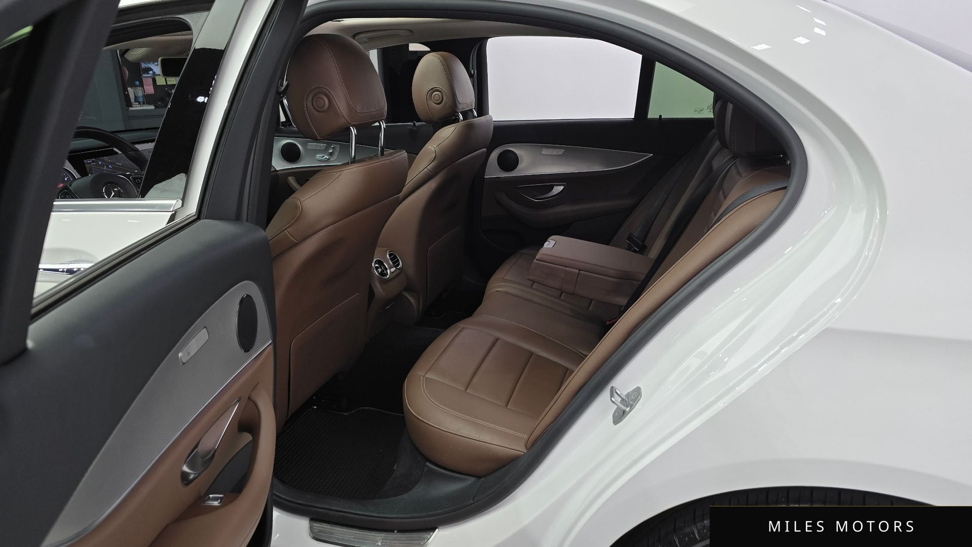 Mercedes-Benz E-Class W213 2018 — миниатюра 11