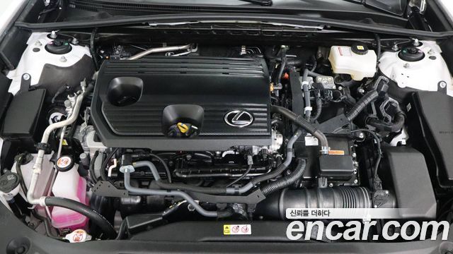 Лексус ES300h 2025 — миниатюра 6