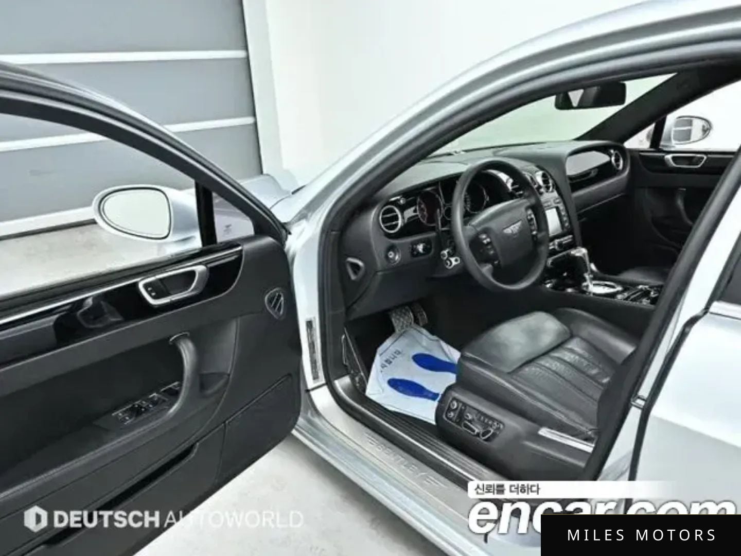 Bentley Flying Spur 2006 — миниатюра 11