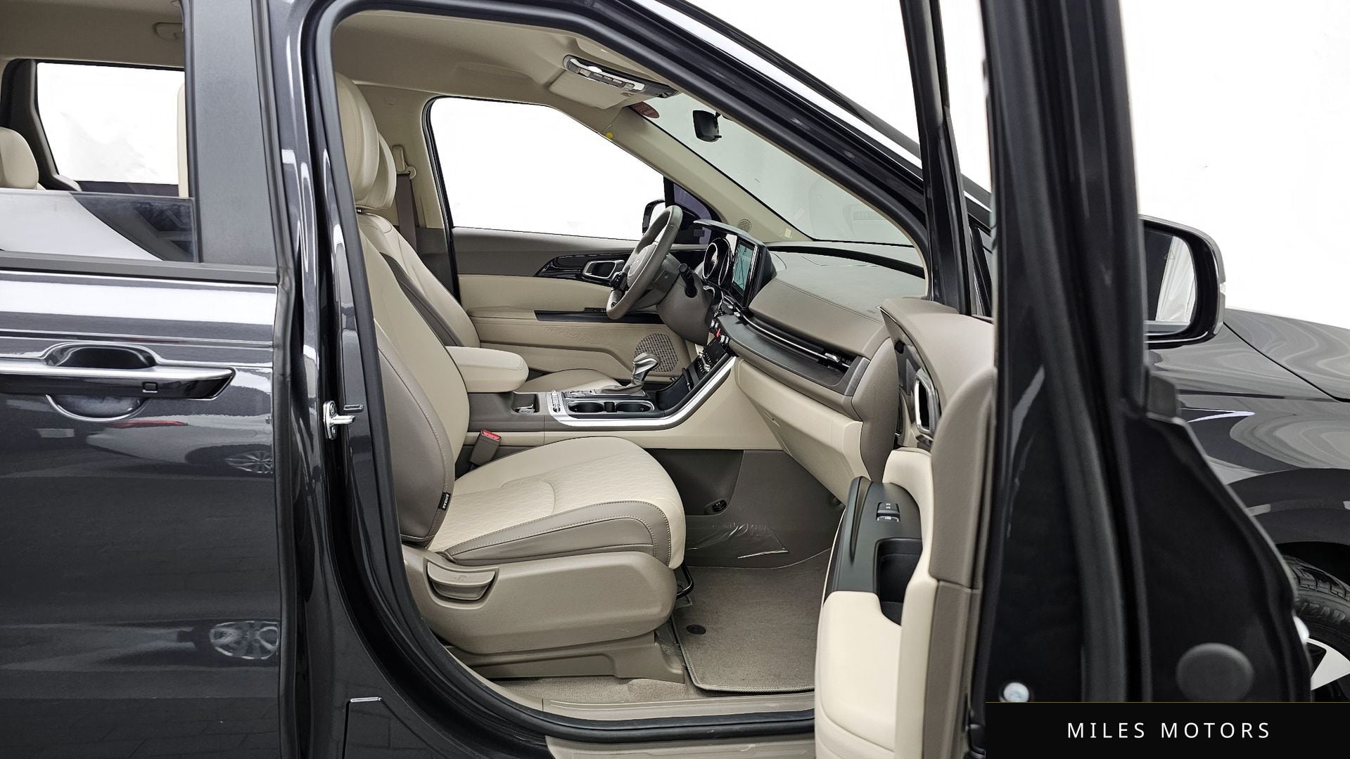 Kia Carnival 2023 — миниатюра 11