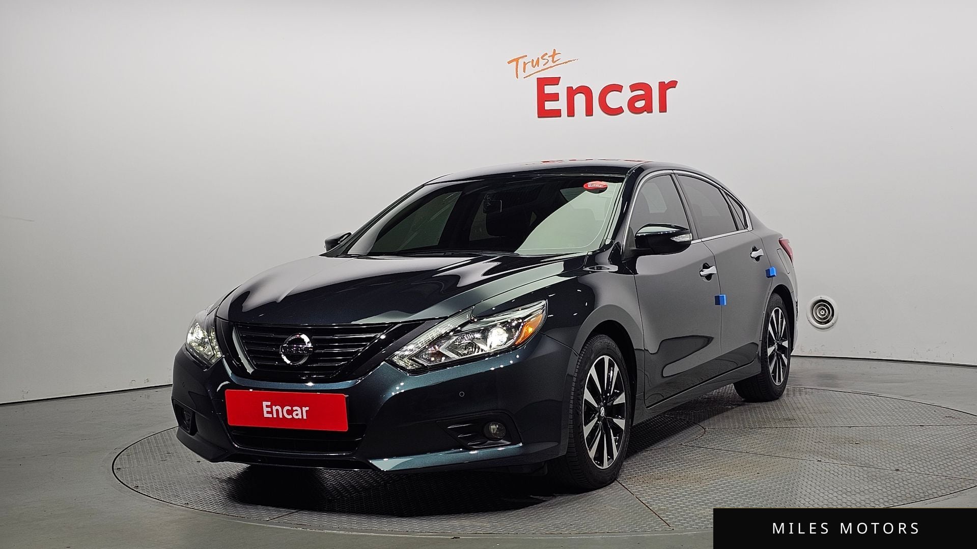 Nissan Altima 2017 — фото 1 из 12