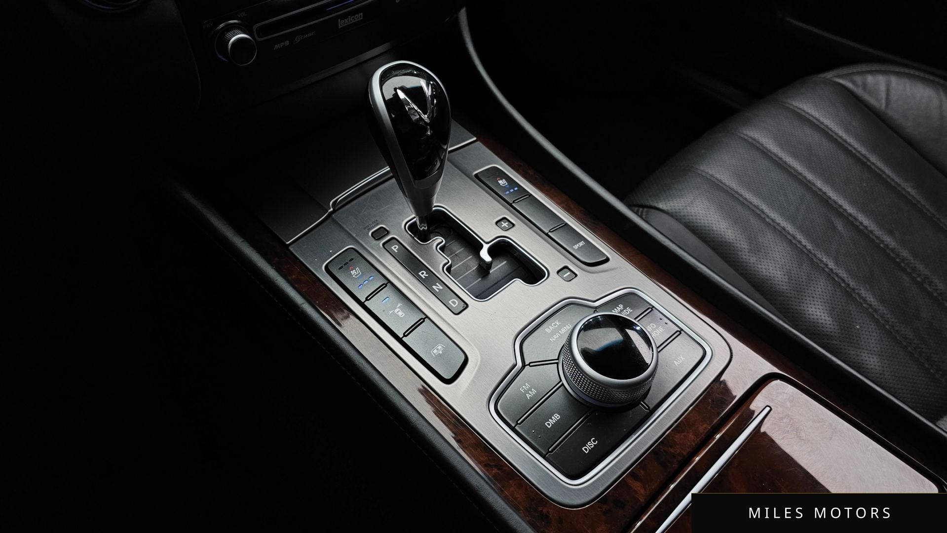 Hyundai Equus 2012 — миниатюра 9