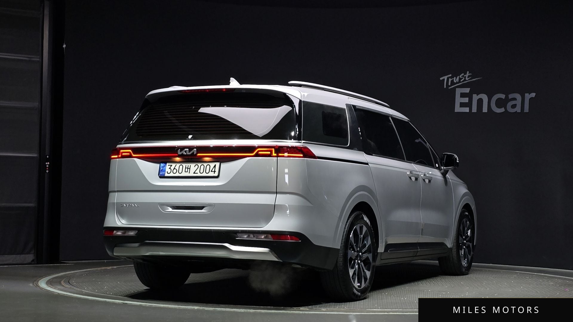 Kia Carnival 2023 — миниатюра 2