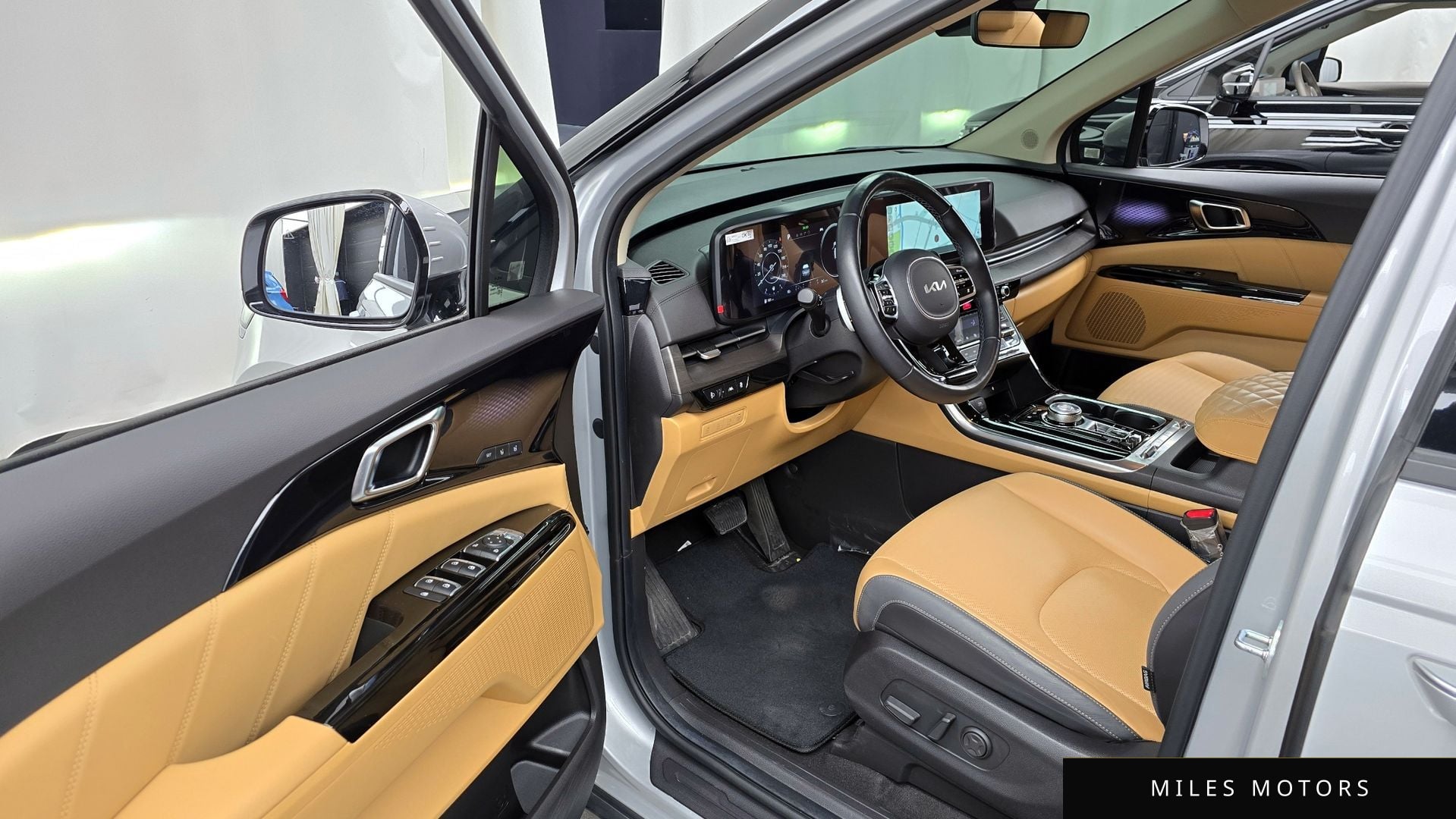 Kia Carnival 2023 — миниатюра 10