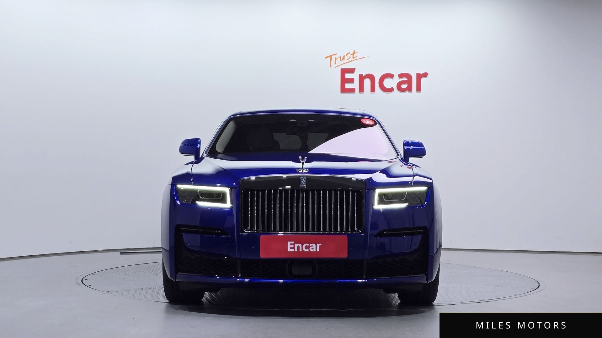 Rolls-Royce 고스트 2023 — миниатюра 3