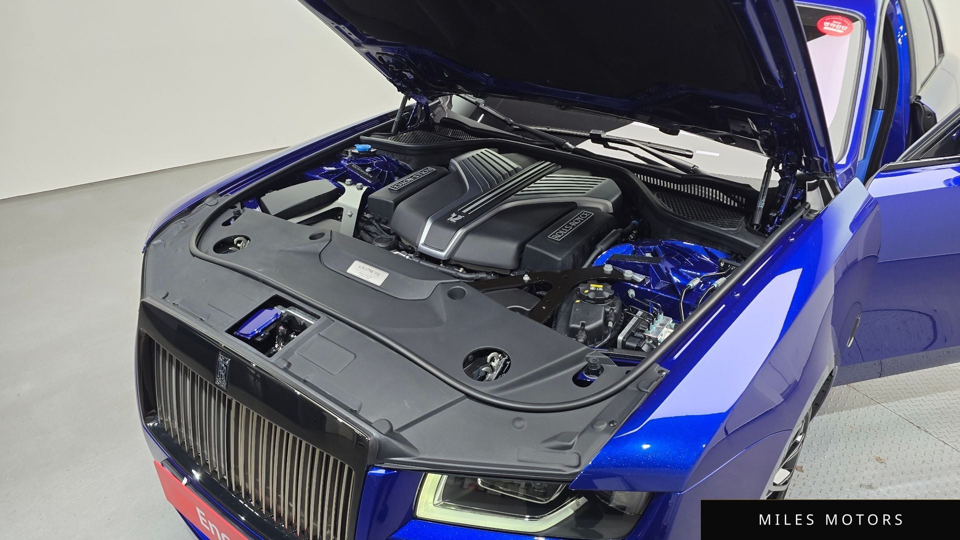 Rolls-Royce 고스트 2023 — миниатюра 6