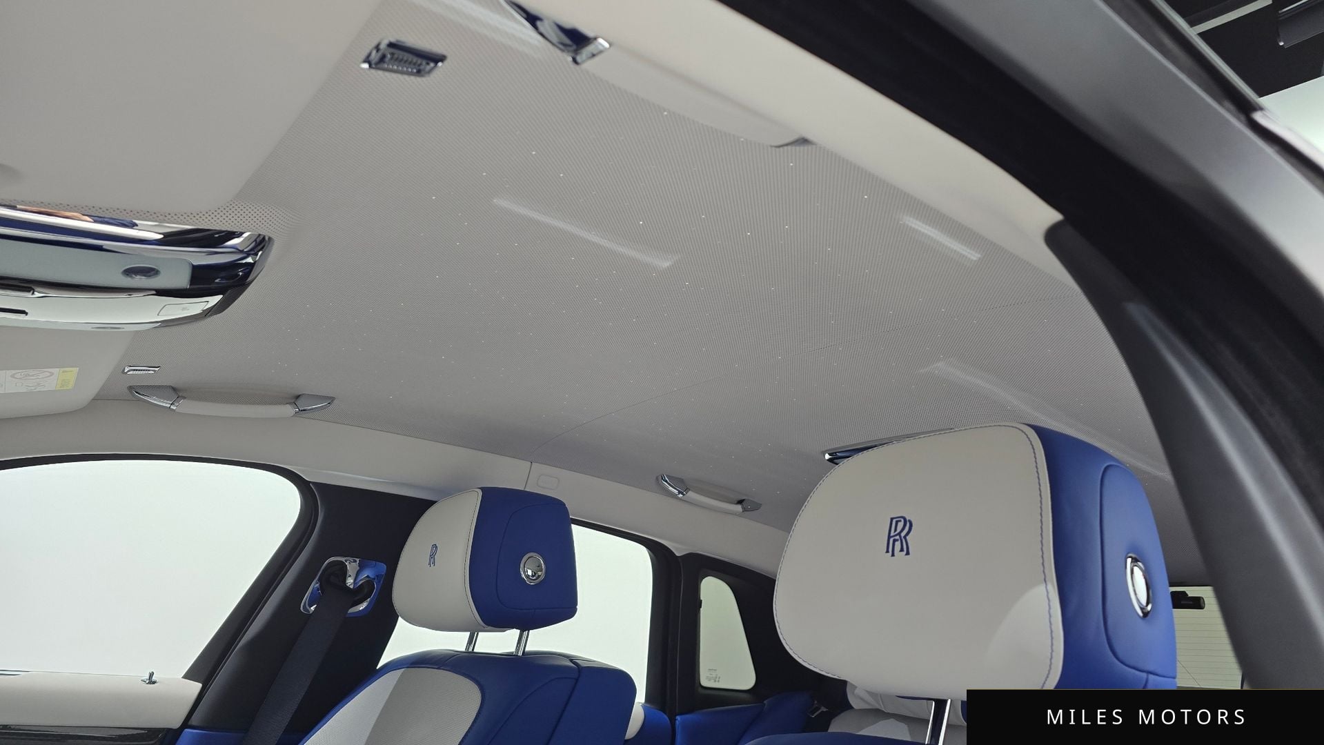 Rolls-Royce 고스트 2023 — миниатюра 18
