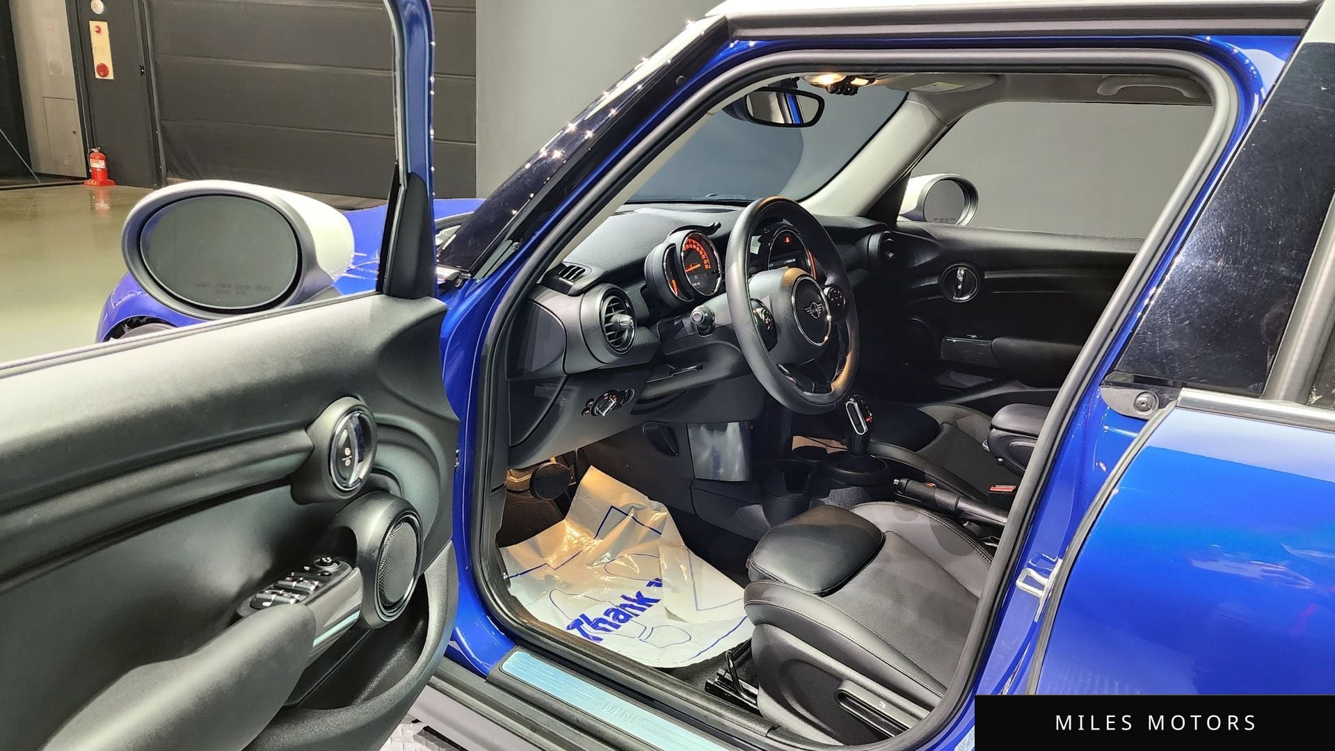 MINI Cooper 2020 — миниатюра 11