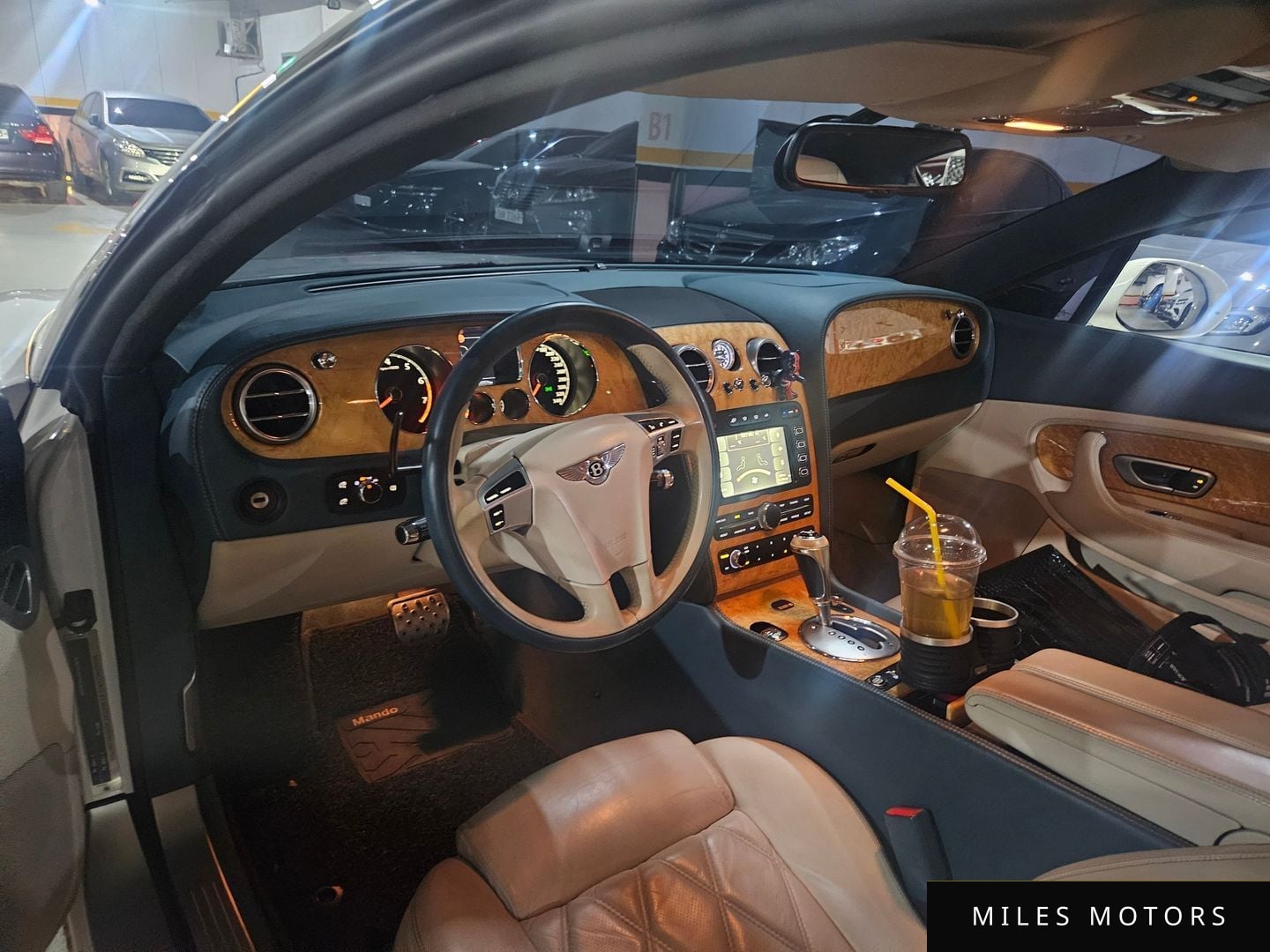 Bentley Continental GT 2010 — миниатюра 11