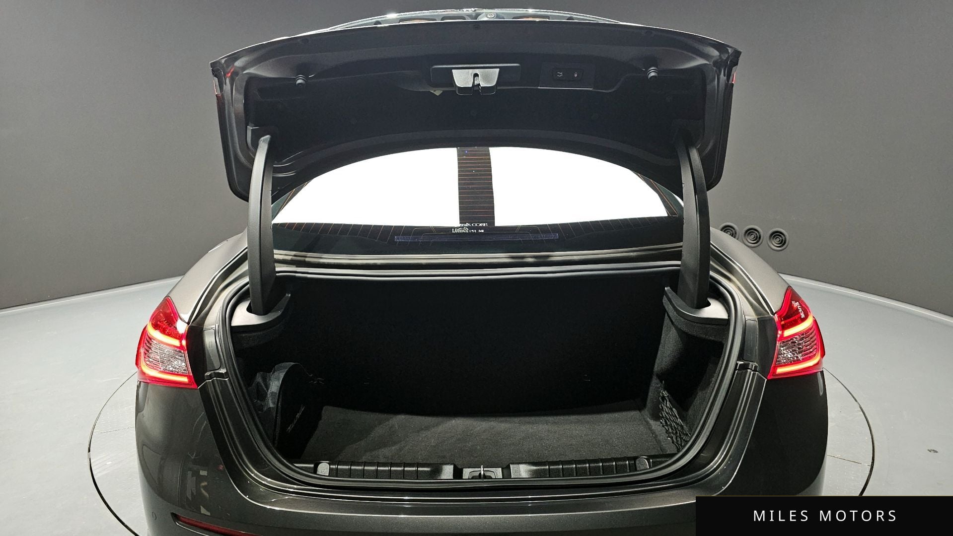 Maserati 기블리 2019 — миниатюра 20