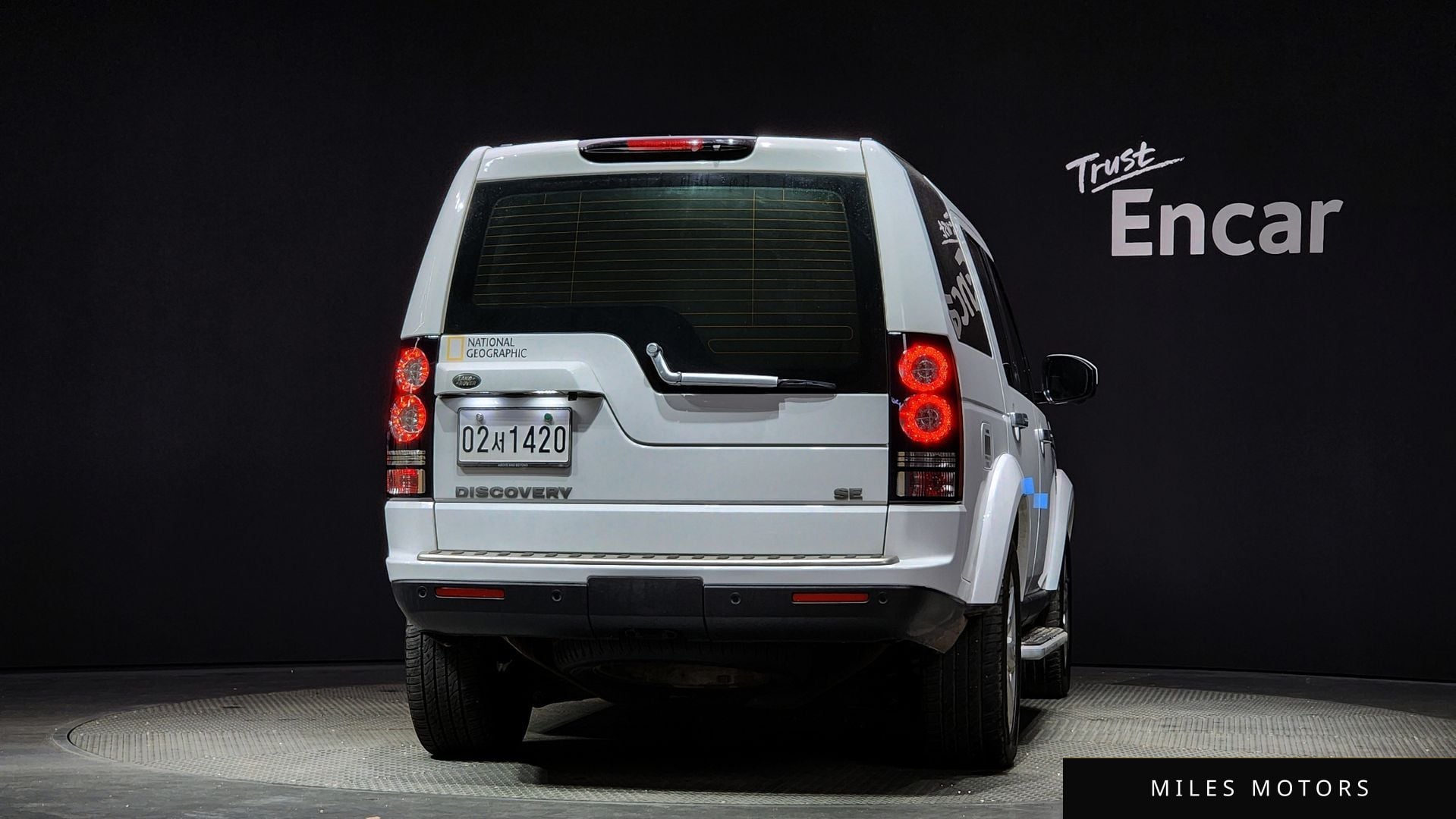 Land Rover Discovery 2014 — миниатюра 4