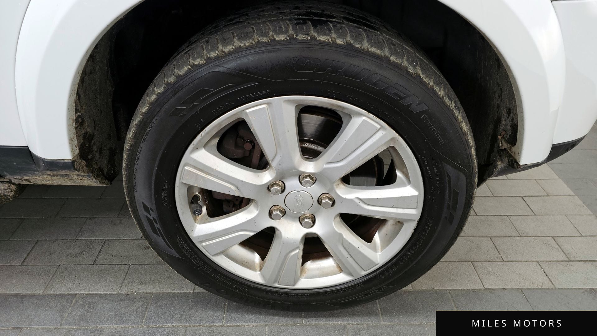 Land Rover Discovery 2014 — миниатюра 5
