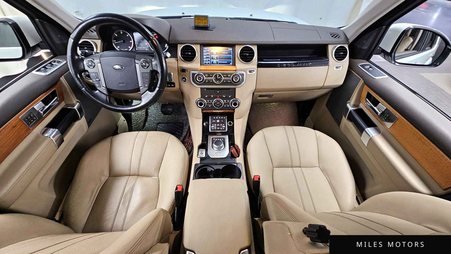Land Rover Discovery 2014 — миниатюра 7