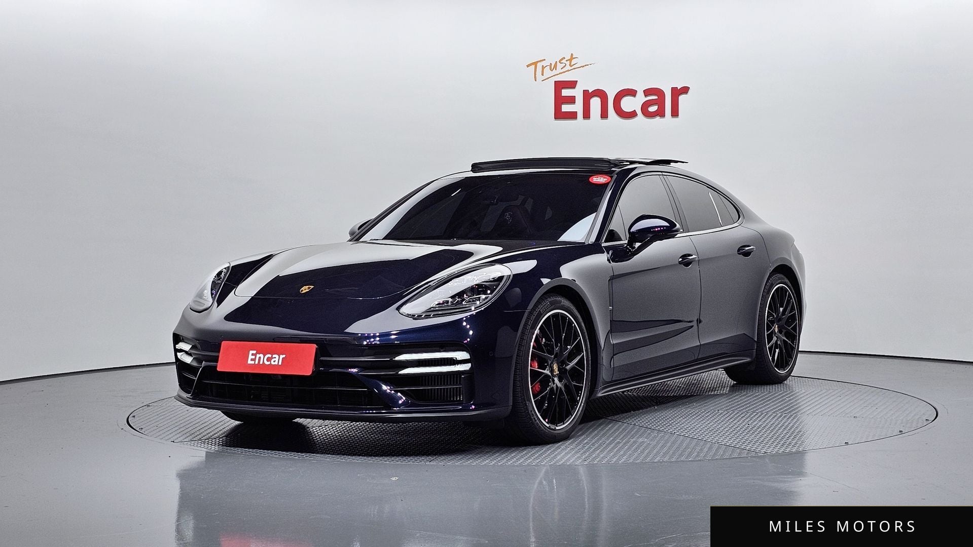 Porsche Panamera 2022 — фото 1 из 12