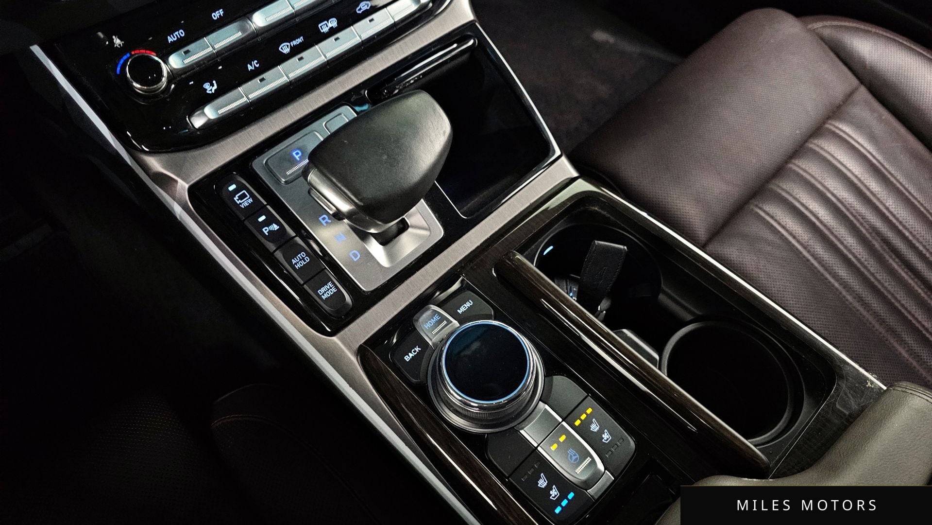 Genesis EQ900 2016 — миниатюра 9