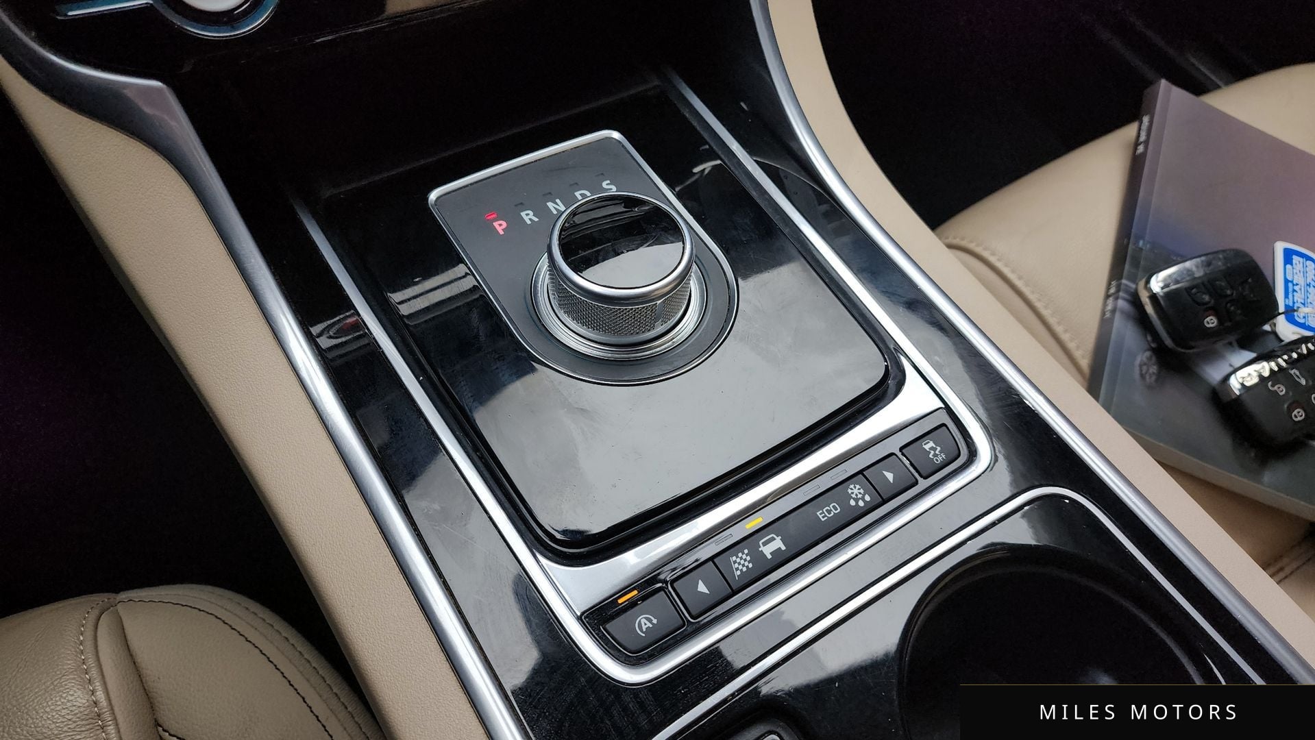 Jaguar XE 2016 — миниатюра 9