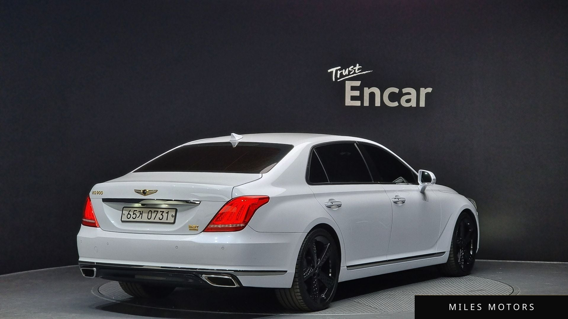 Genesis EQ900 2016 — миниатюра 2