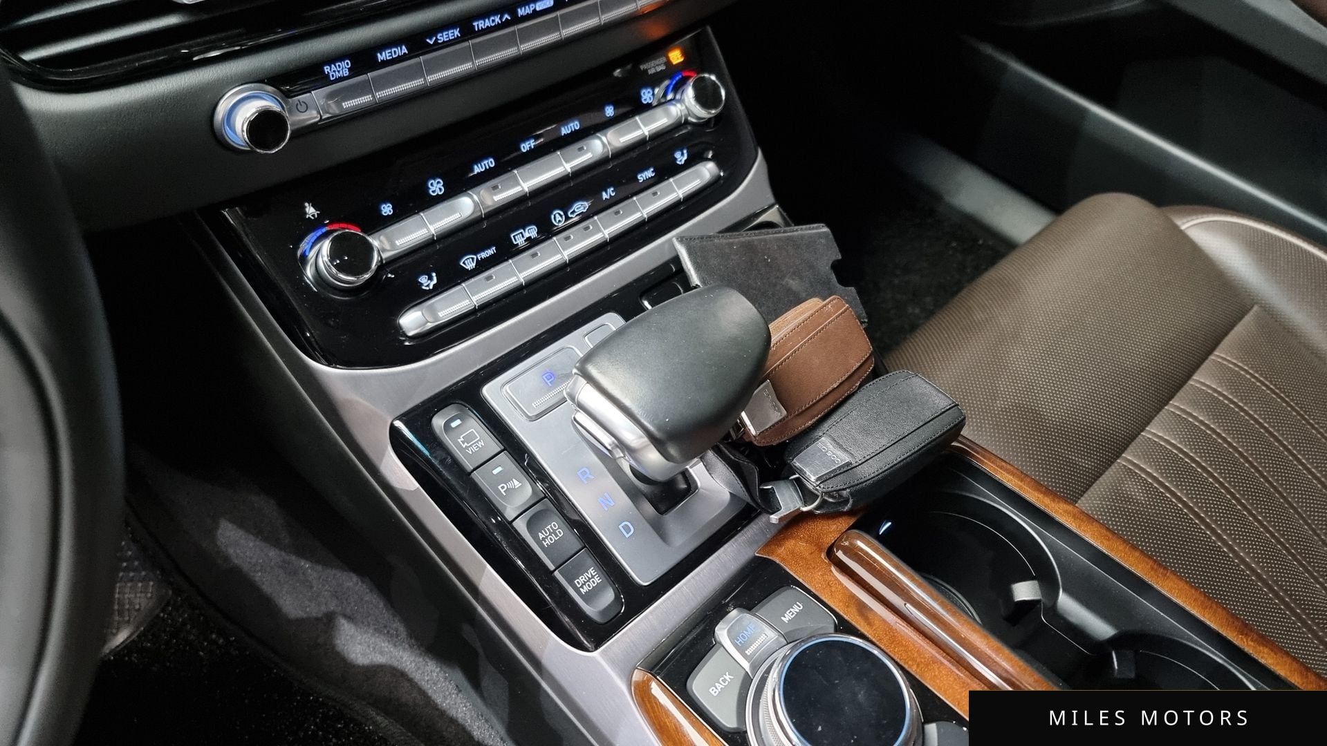 Genesis EQ900 2016 — миниатюра 9
