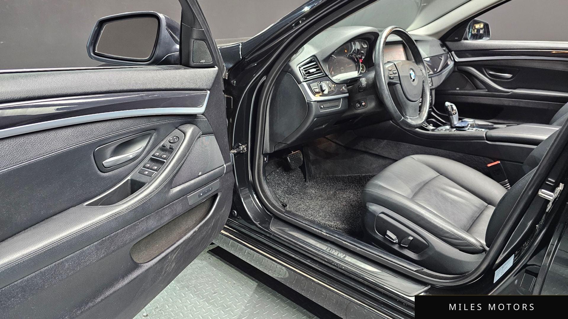 BMW 5 Series (F10) 2015 — миниатюра 11