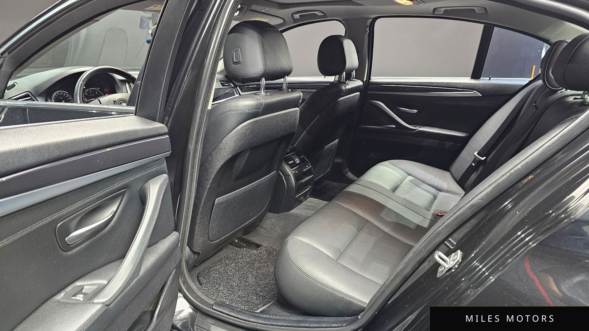 BMW 5 Series (F10) 2015 — миниатюра 12