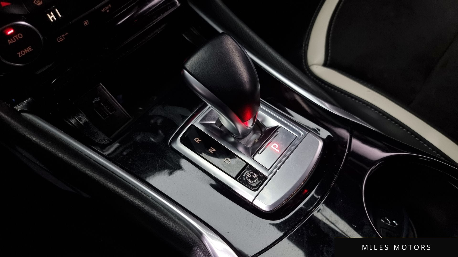 Infiniti Q30 2019 — миниатюра 9