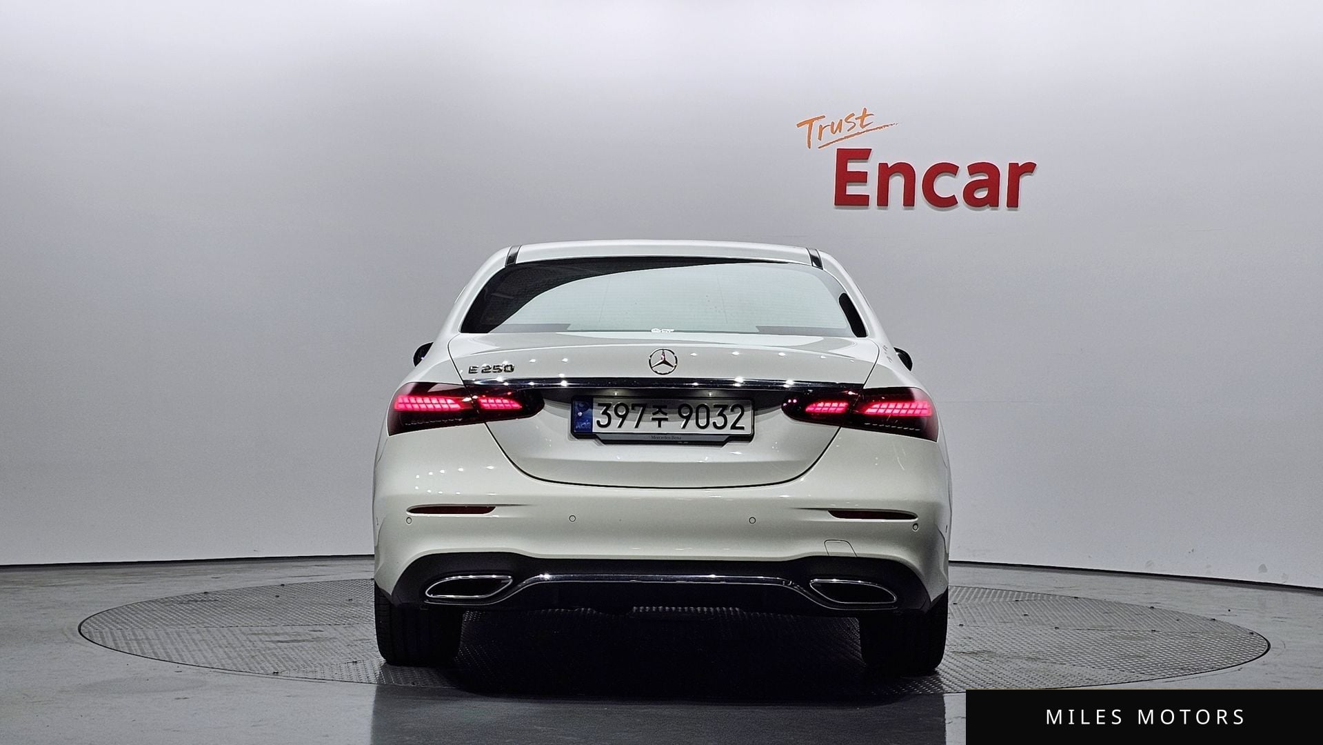 Mercedes-Benz E-클래스 W213 2023 — миниатюра 4