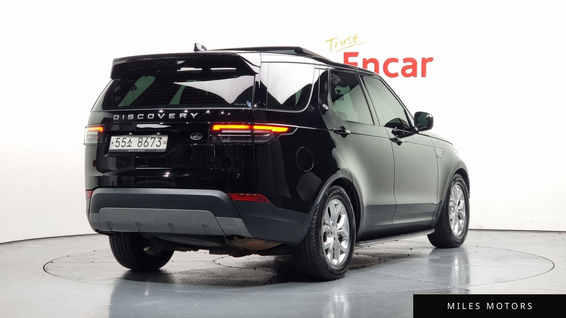 Land Rover Discovery 2019 — миниатюра 2