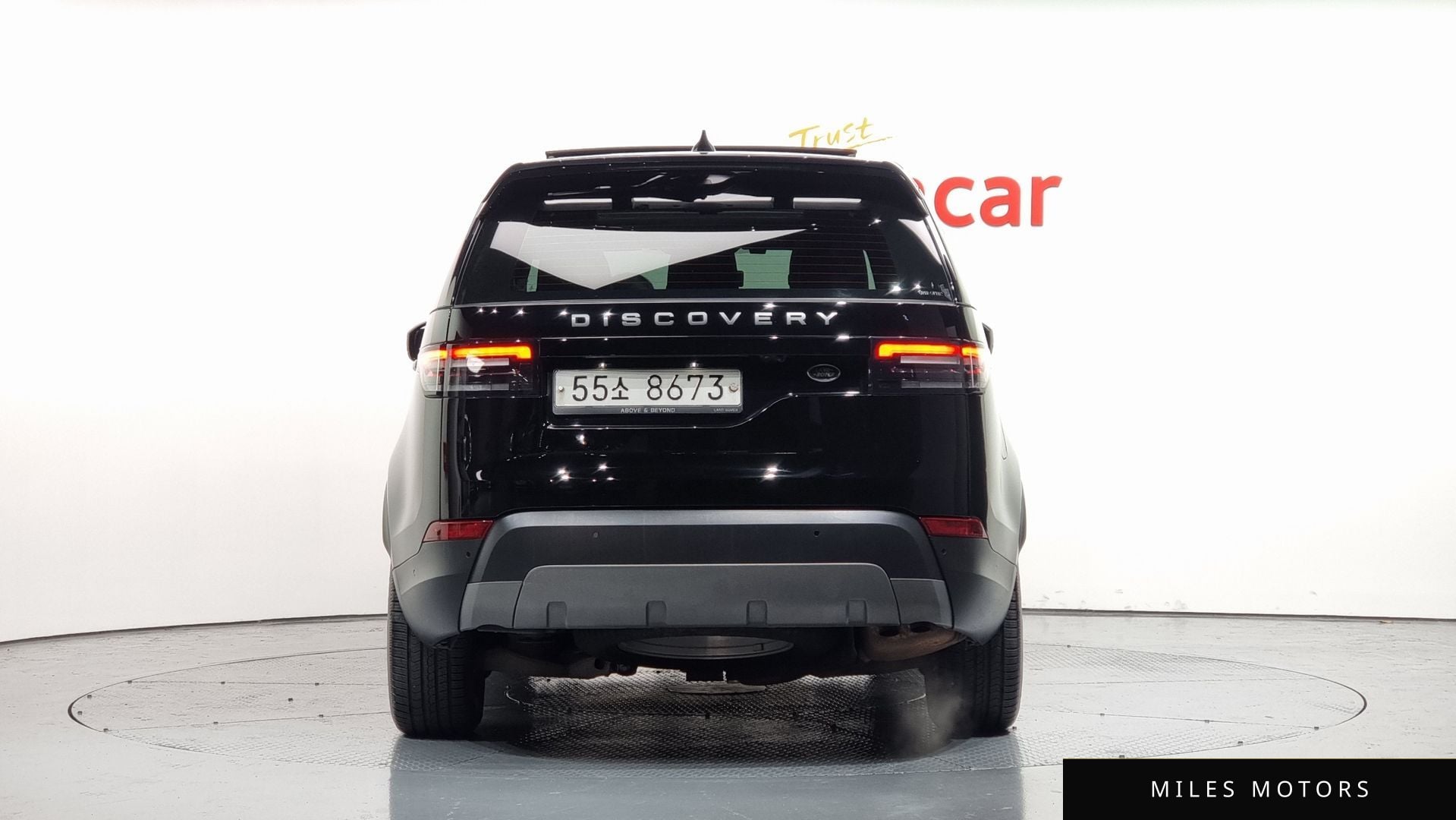 Land Rover Discovery 2019 — миниатюра 4