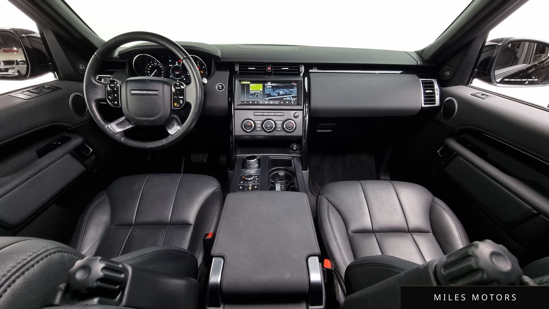 Land Rover Discovery 2019 — миниатюра 7