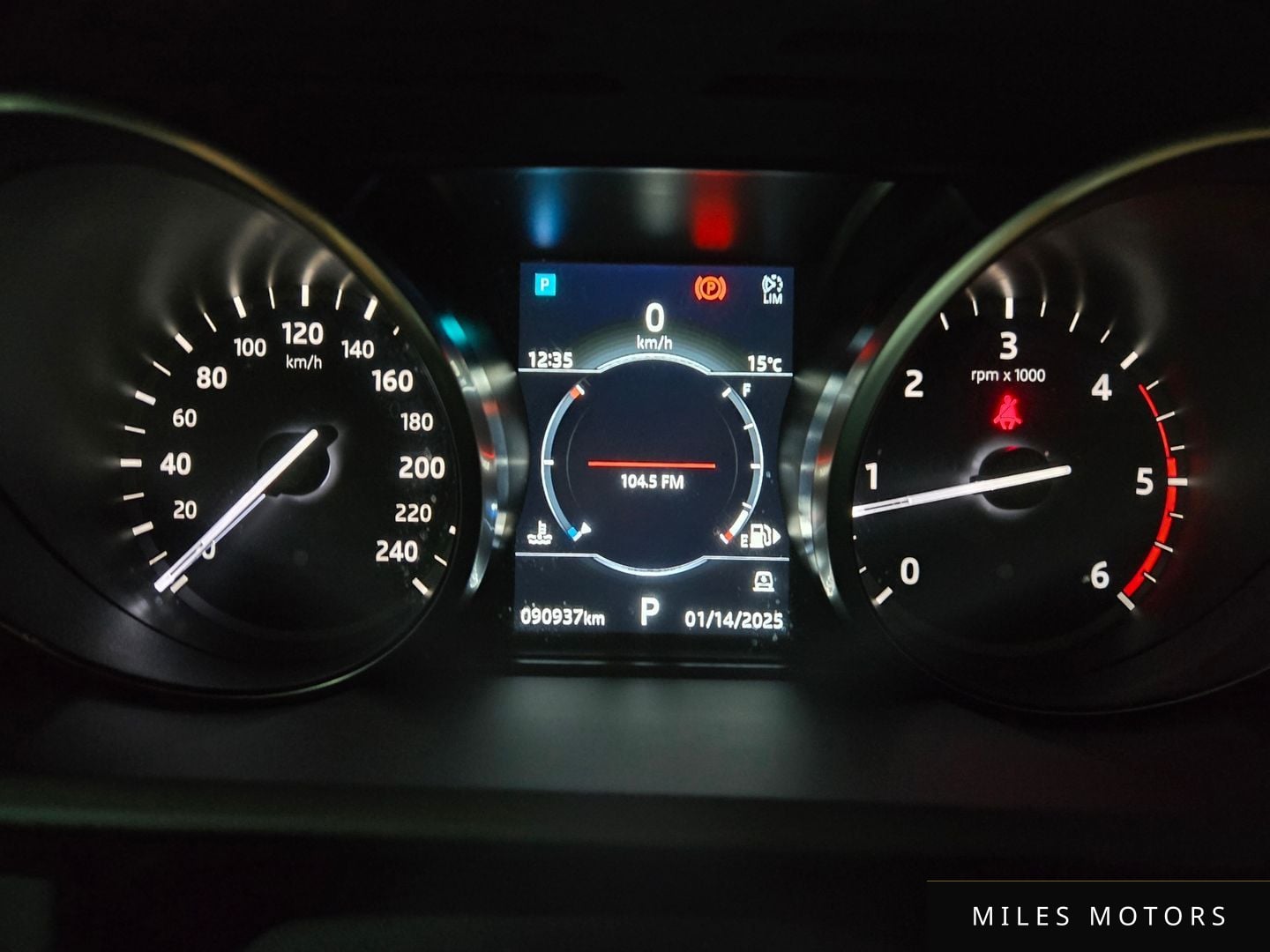 Land Rover Discovery 2019 — миниатюра 8