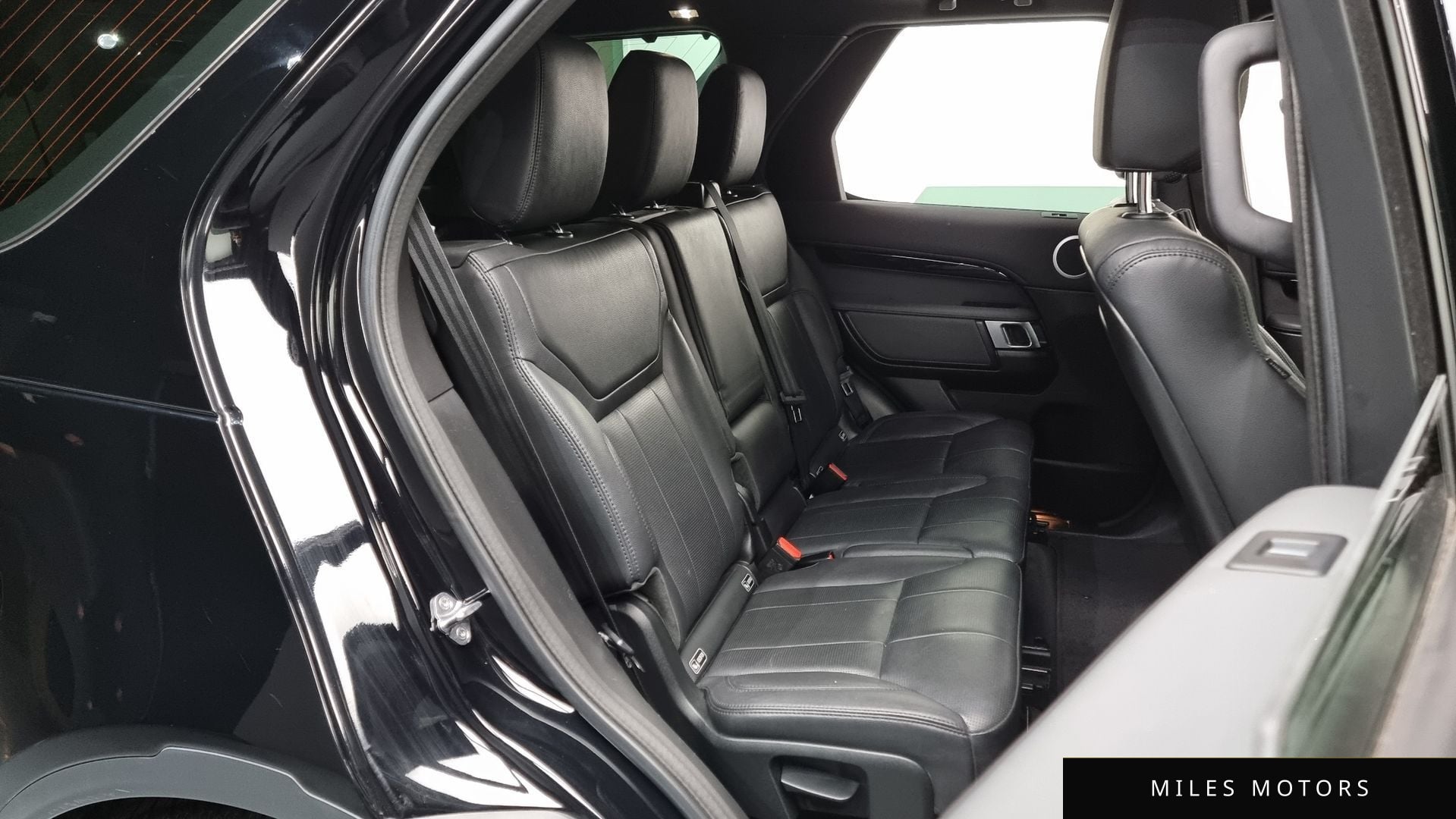 Land Rover Discovery 2019 — миниатюра 11