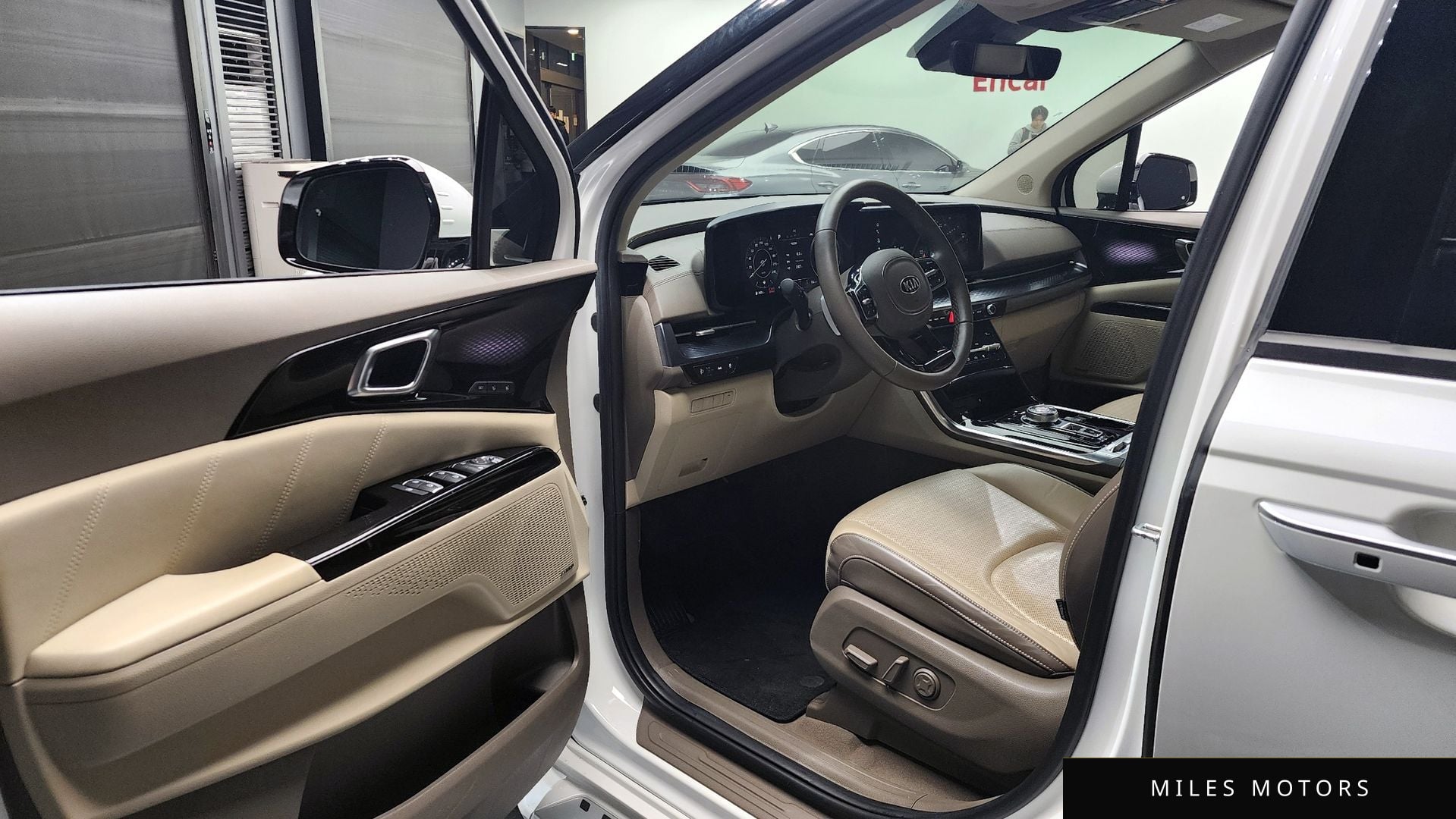 Kia Carnival 2021 — миниатюра 10