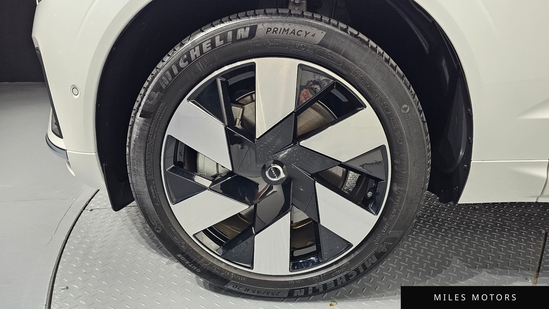 Volvo XC60 2024 — миниатюра 5