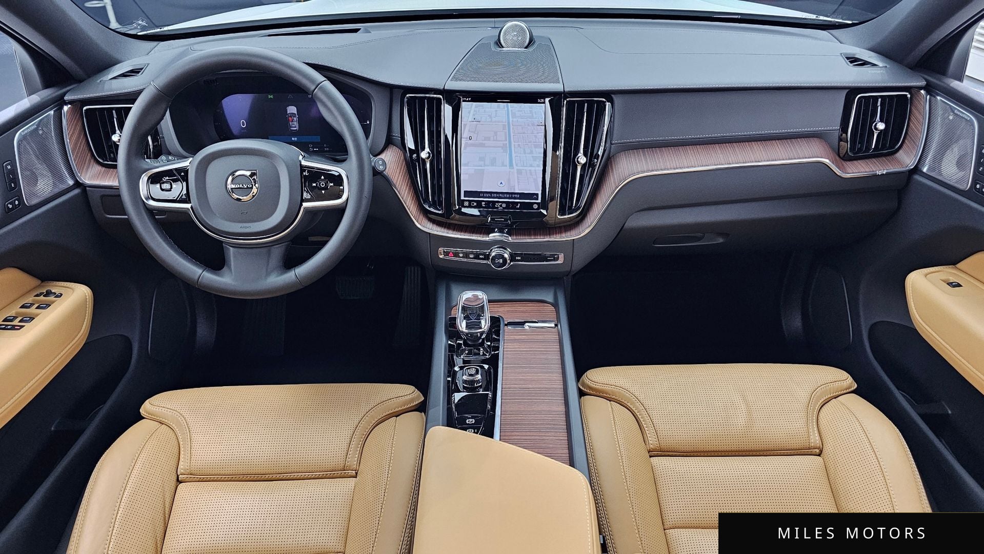 Volvo XC60 2024 — миниатюра 7