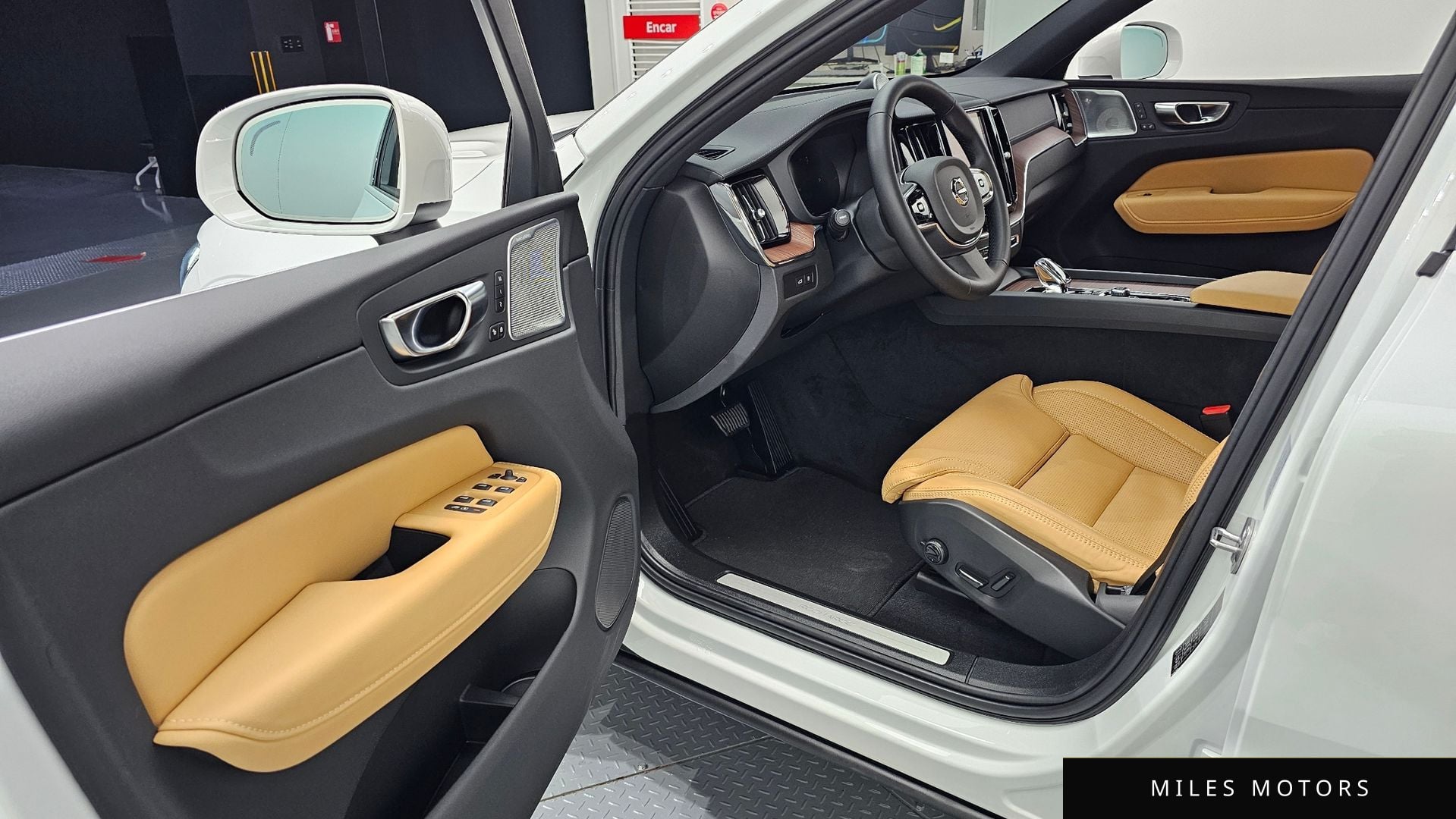 Volvo XC60 2024 — миниатюра 11