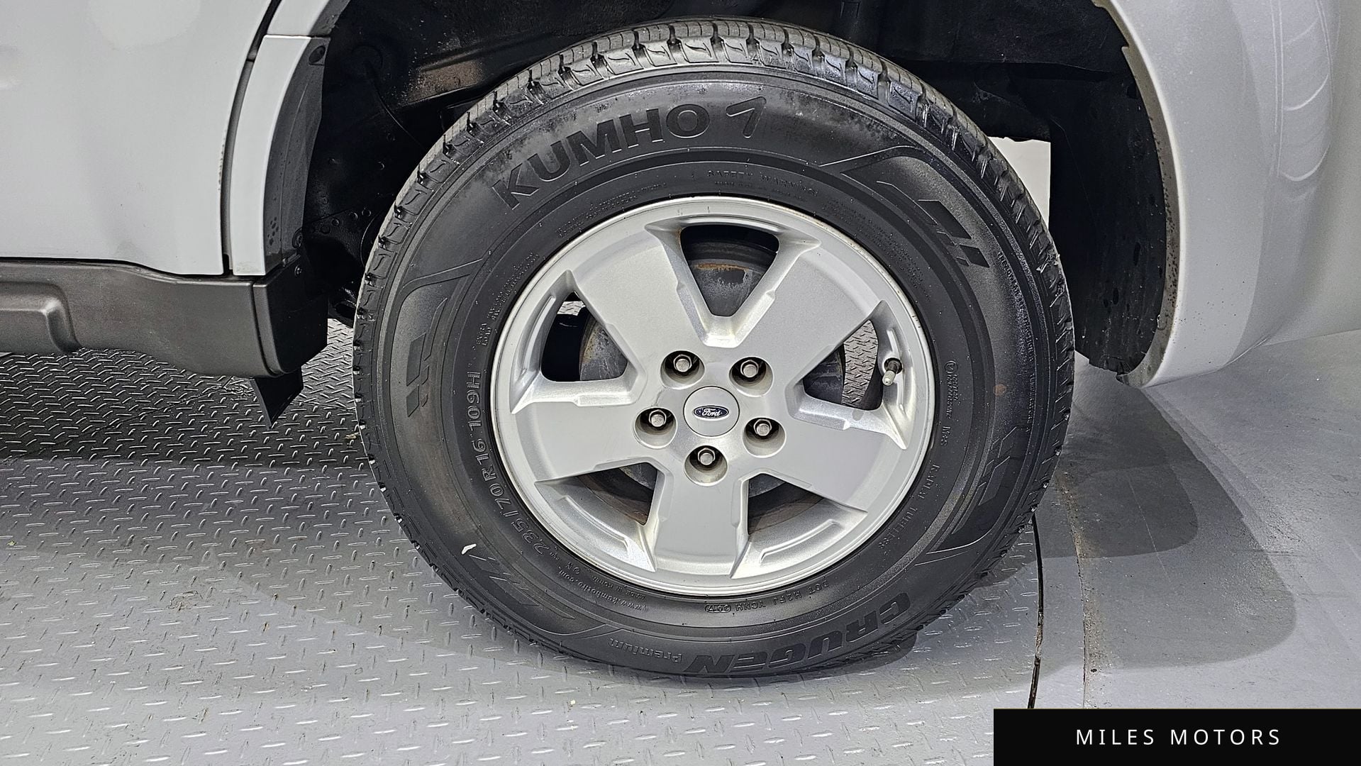 Ford 이스케이프 2011 — миниатюра 5