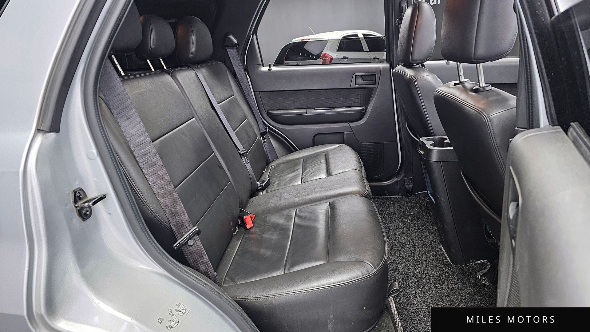 Ford 이스케이프 2011 — миниатюра 12