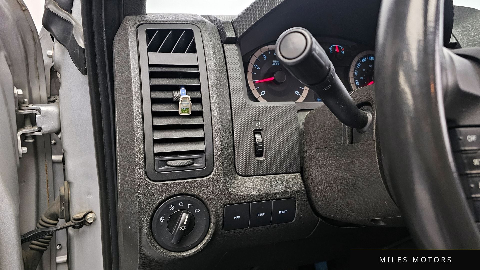 Ford 이스케이프 2011 — миниатюра 18