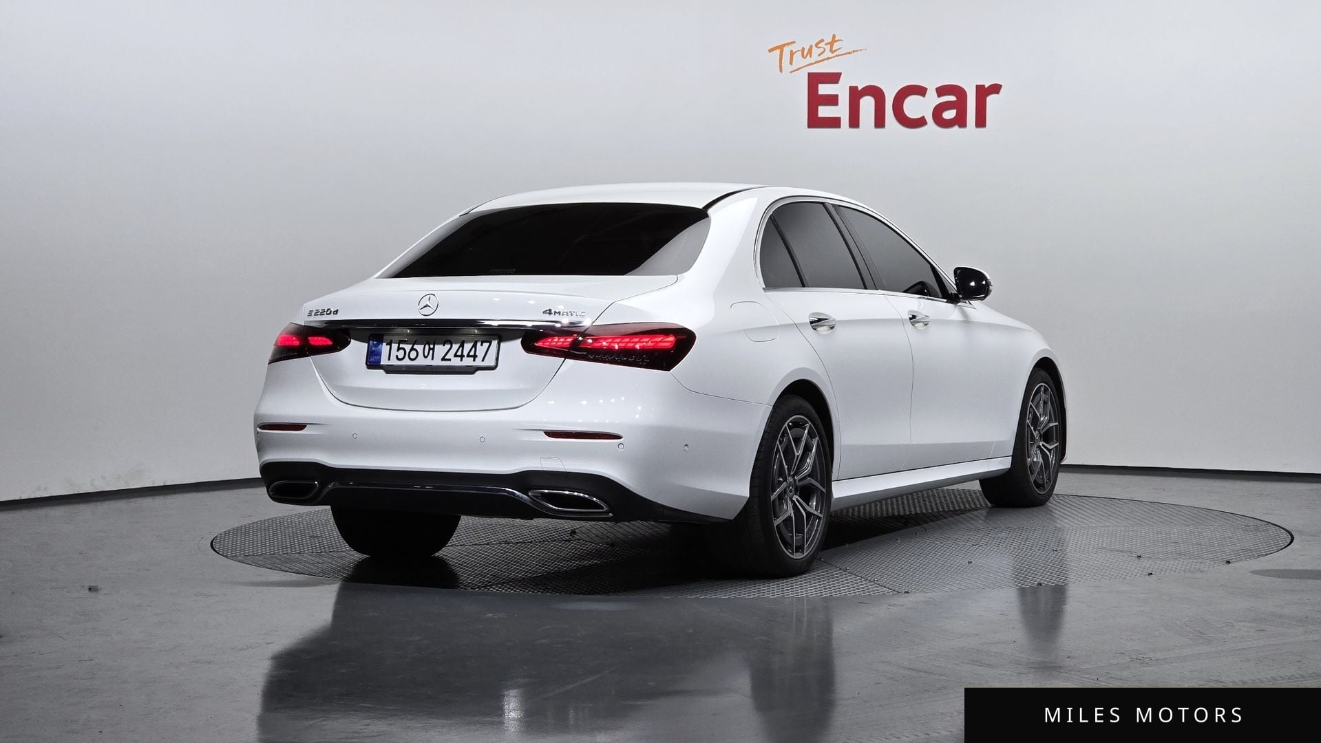 Mercedes-Benz E-Class W213 2023 — миниатюра 2