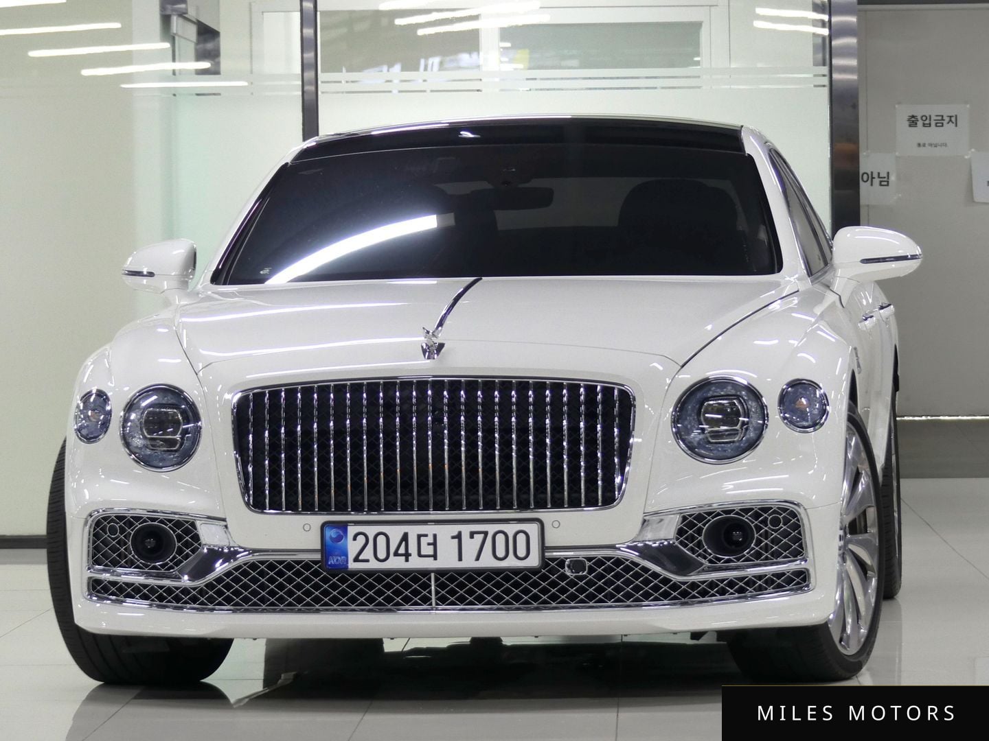 Bentley Flying Spur 2021 — фото 1 из 12