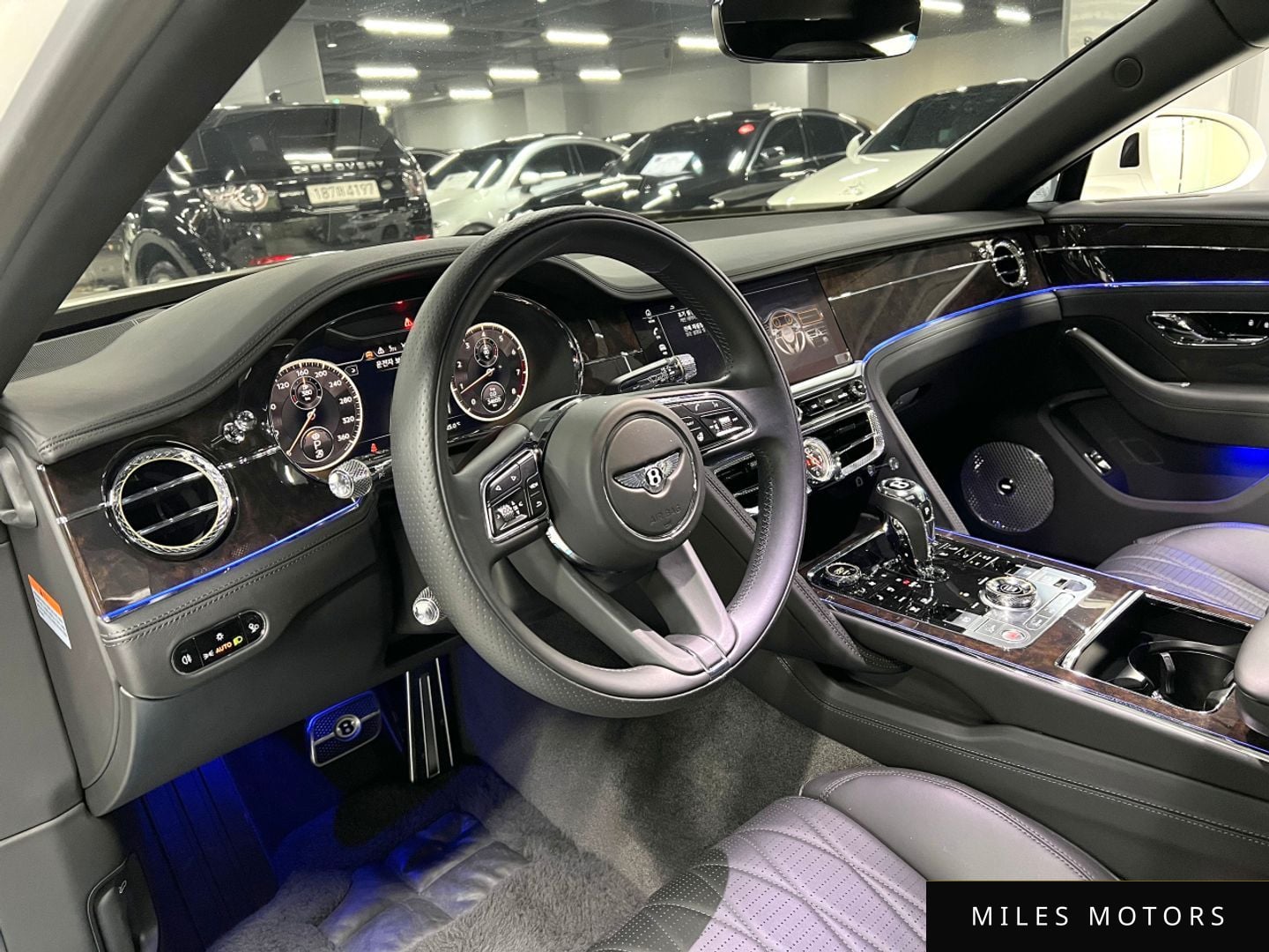 Bentley Flying Spur 2021 — миниатюра 5
