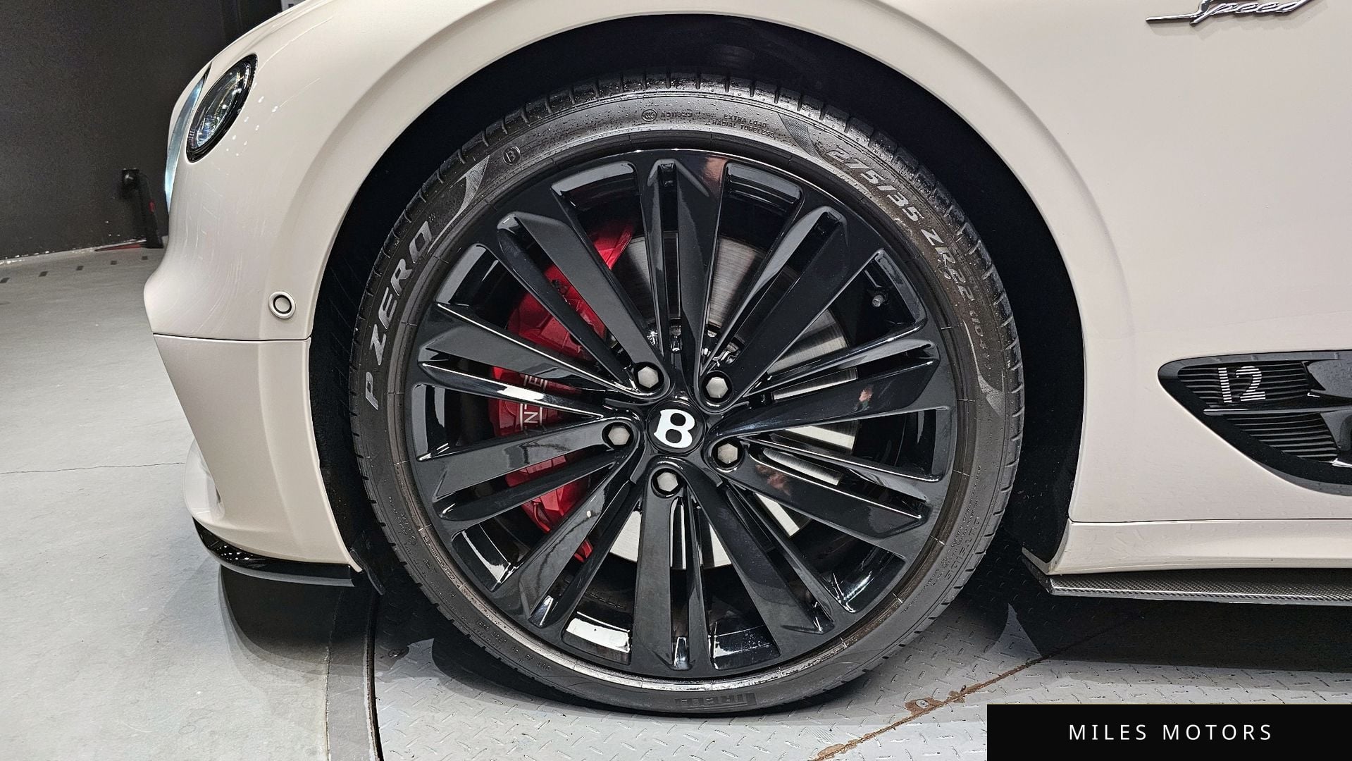 Bentley Continental GT 2022 — миниатюра 5