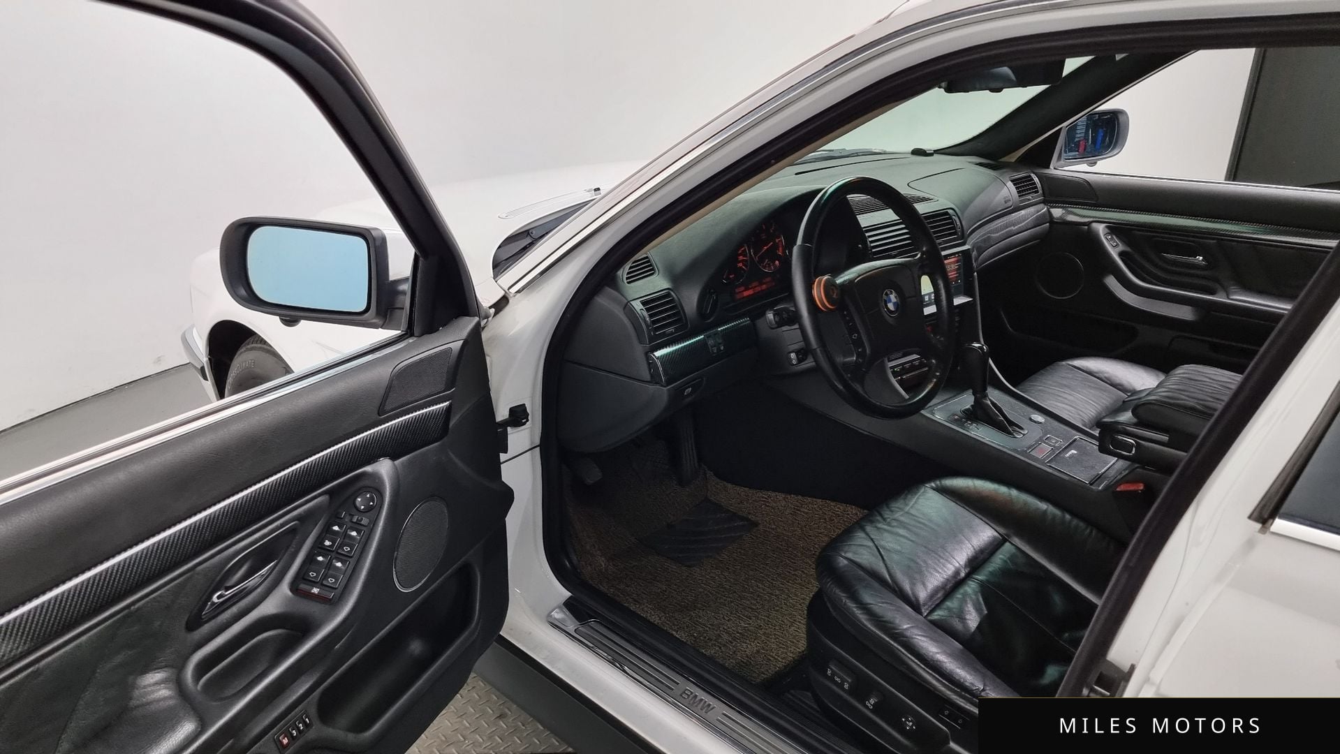 BMW 7 Series 1999 — миниатюра 11