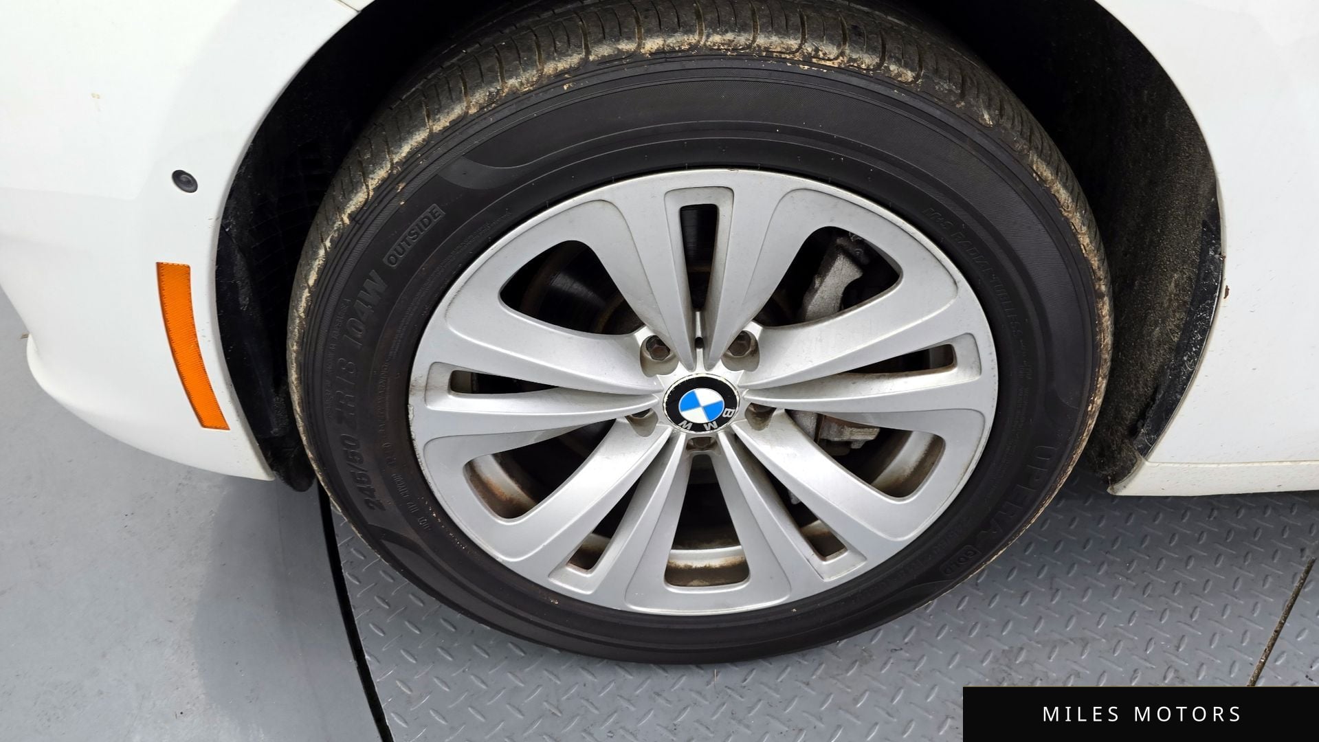 BMW 5 Series GT (F07) 2011 — миниатюра 5
