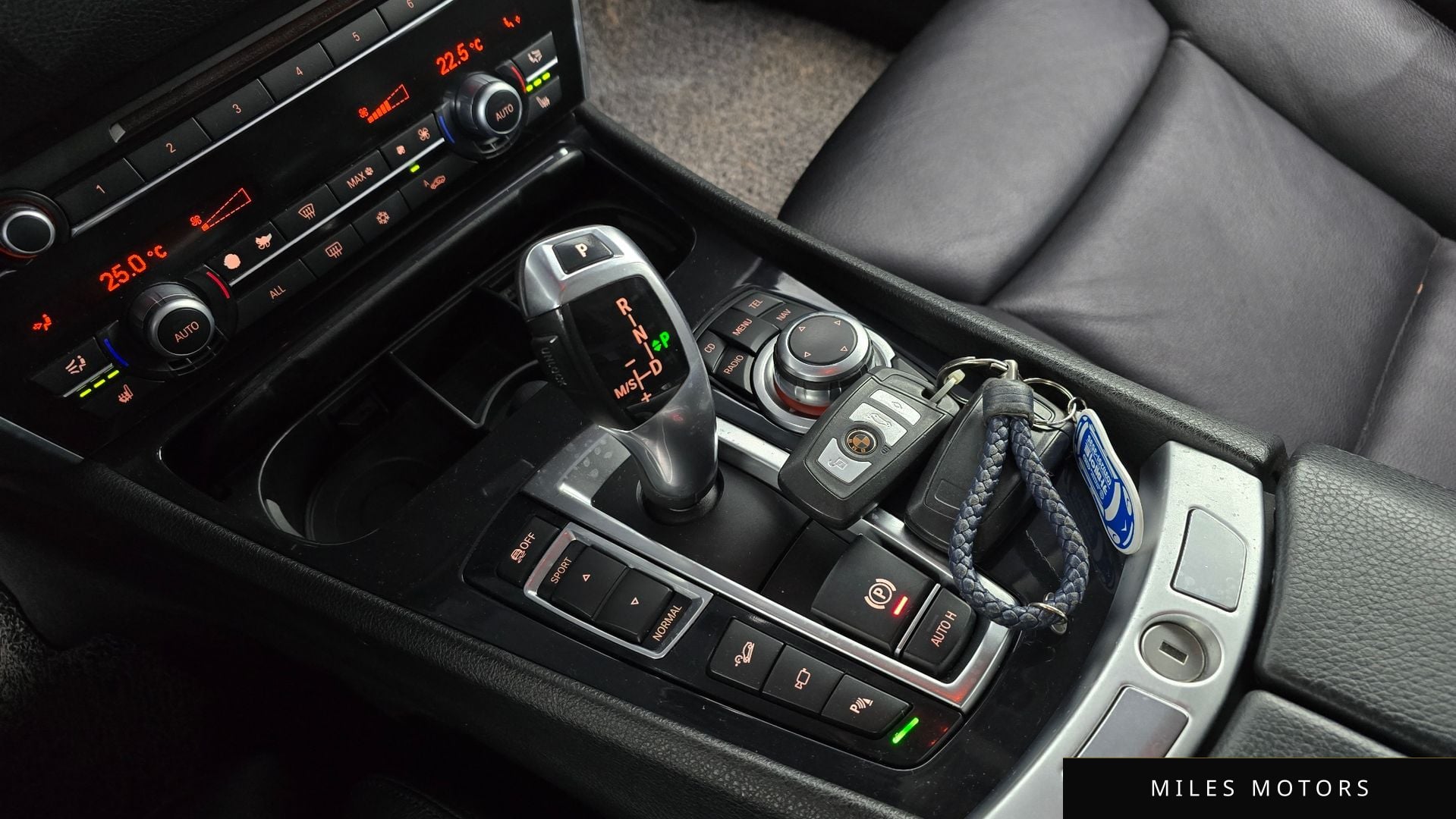 BMW 5 Series GT (F07) 2011 — миниатюра 9